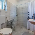 Hundefreundliches Studio-apartment Nur 250 Meter Zum Mit Meerblick Novi Vinodolski
