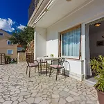 Apartament Hundefreundliches Studio-apartment Nur 250 Meter Zum Mit Meerblick Novi Vinodolski