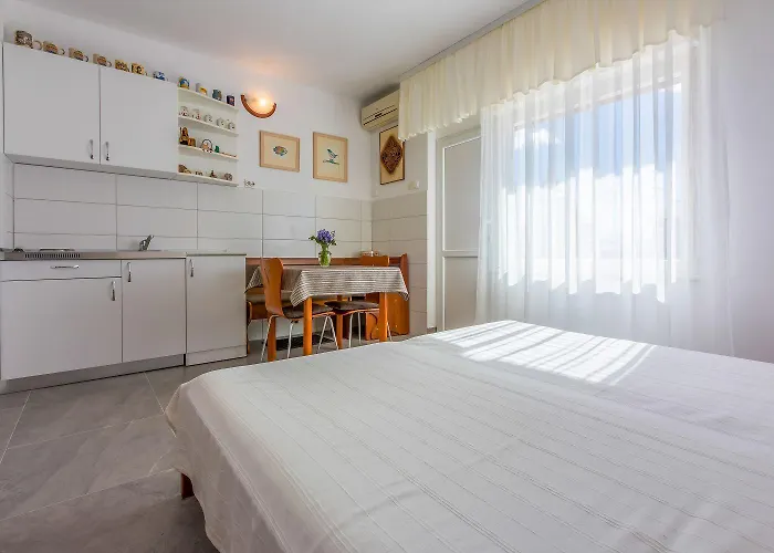 Hundefreundliches Studio-apartment Nur 250 Meter Zum Mit Meerblick Apartament *