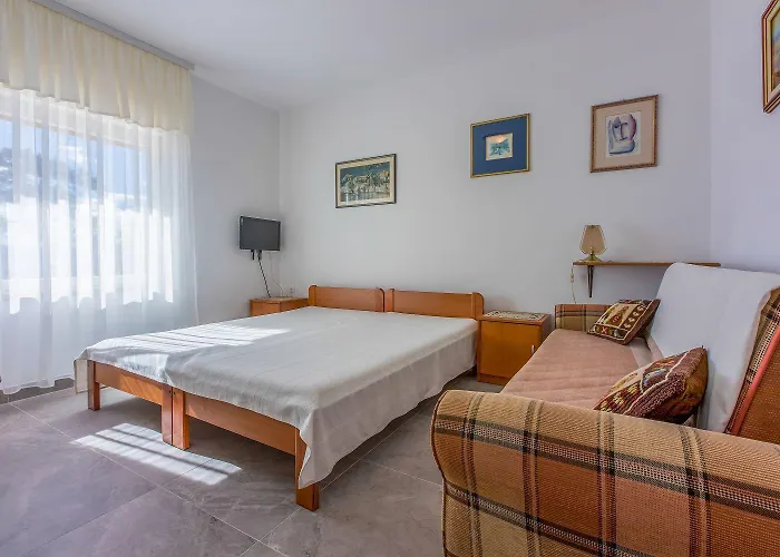 Apartament Hundefreundliches Studio-apartment Nur 250 Meter Zum Mit Meerblick Novi Vinodolski