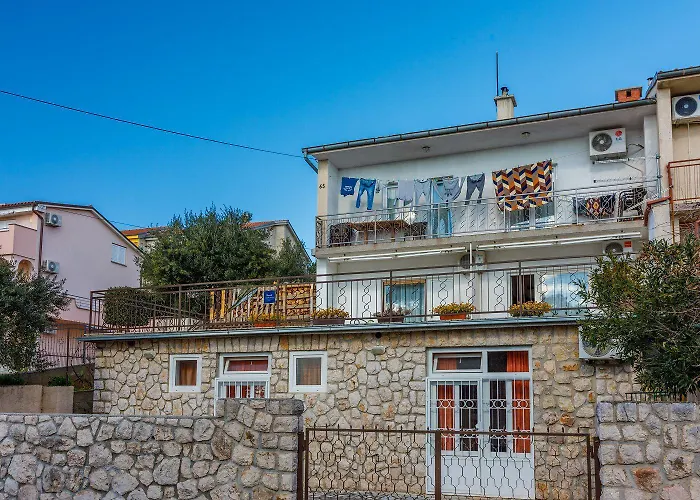 Hundefreundliches Studio-apartment Nur 250 Meter Zum Mit Meerblick Apartament Novi Vinodolski