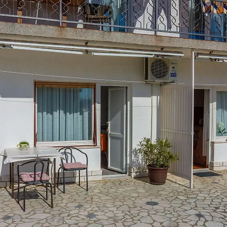 Hundefreundliches Studio-apartment Nur 250 Meter Zum Mit Meerblick